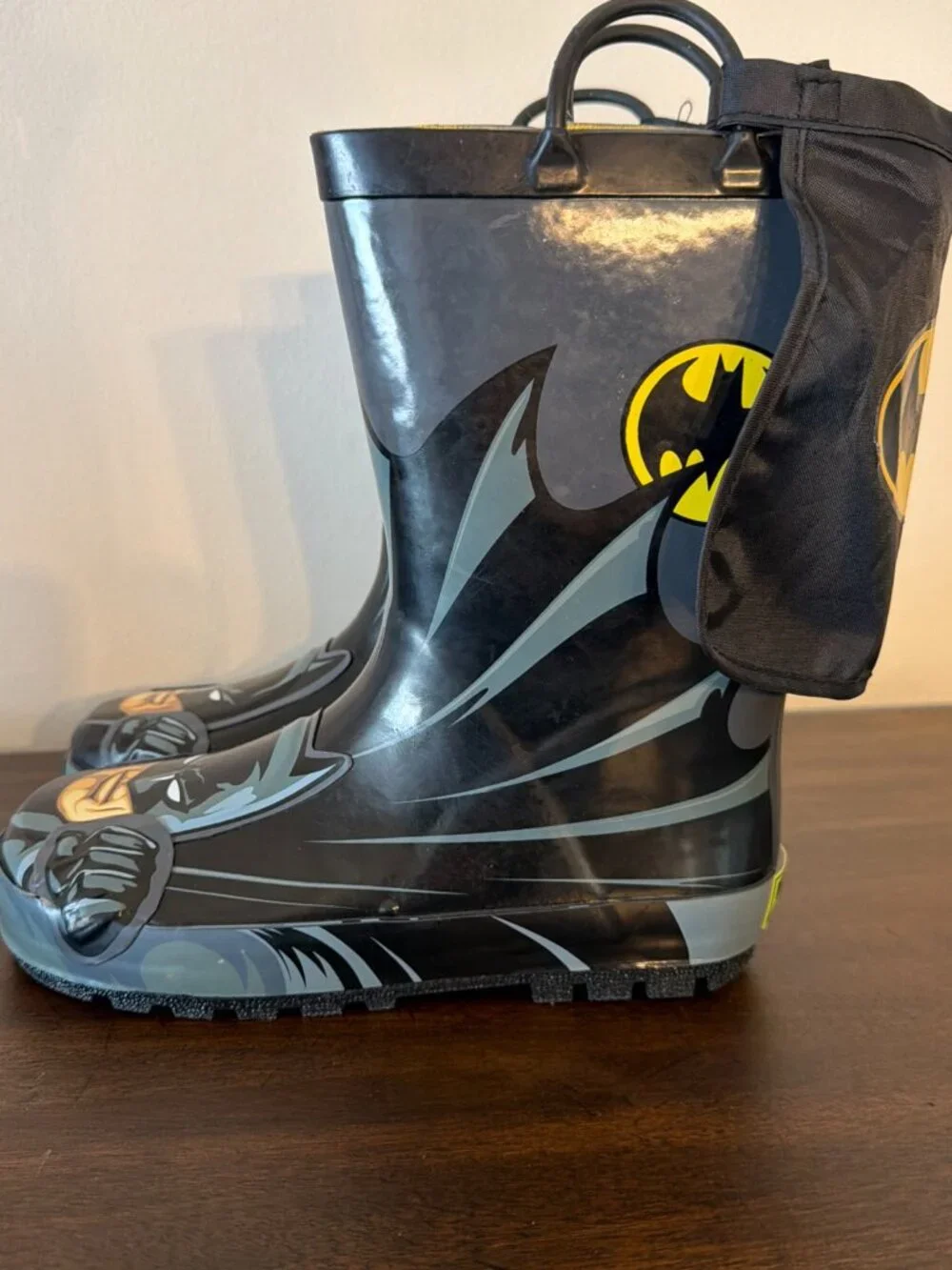 Western Chief Batman Waterproof Mid-Calf Rain Boots Black/Yellow Kids US 1